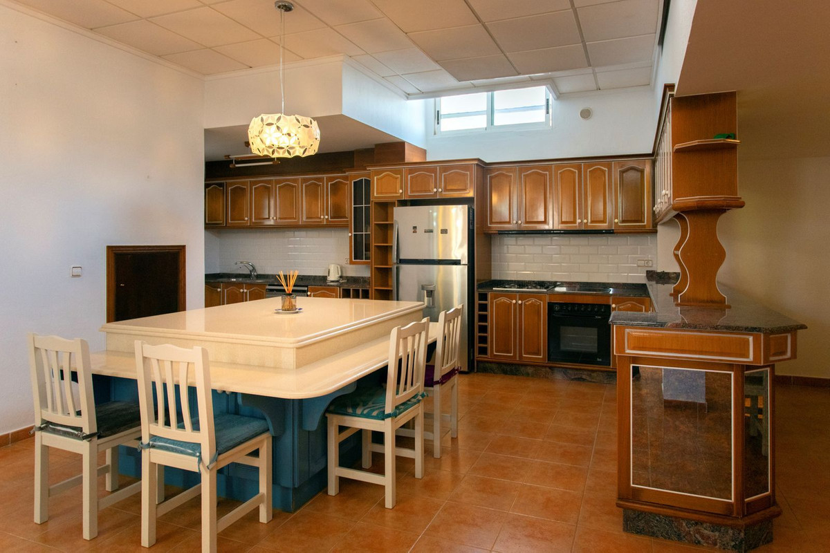 4 Bed Townhouse for sale in Torrevieja Costa Blanca, Alicante, Spain