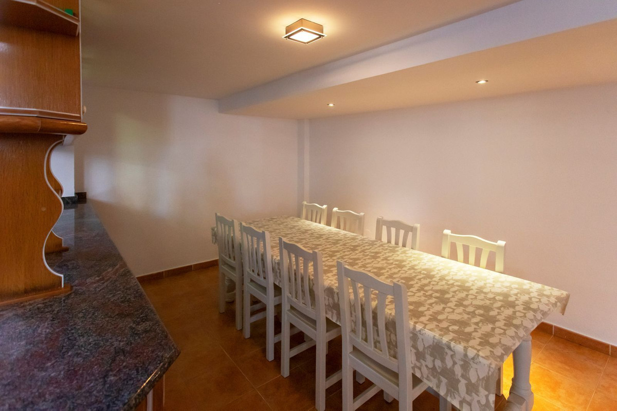 4 Bed Townhouse for sale in Torrevieja Costa Blanca, Alicante, Spain