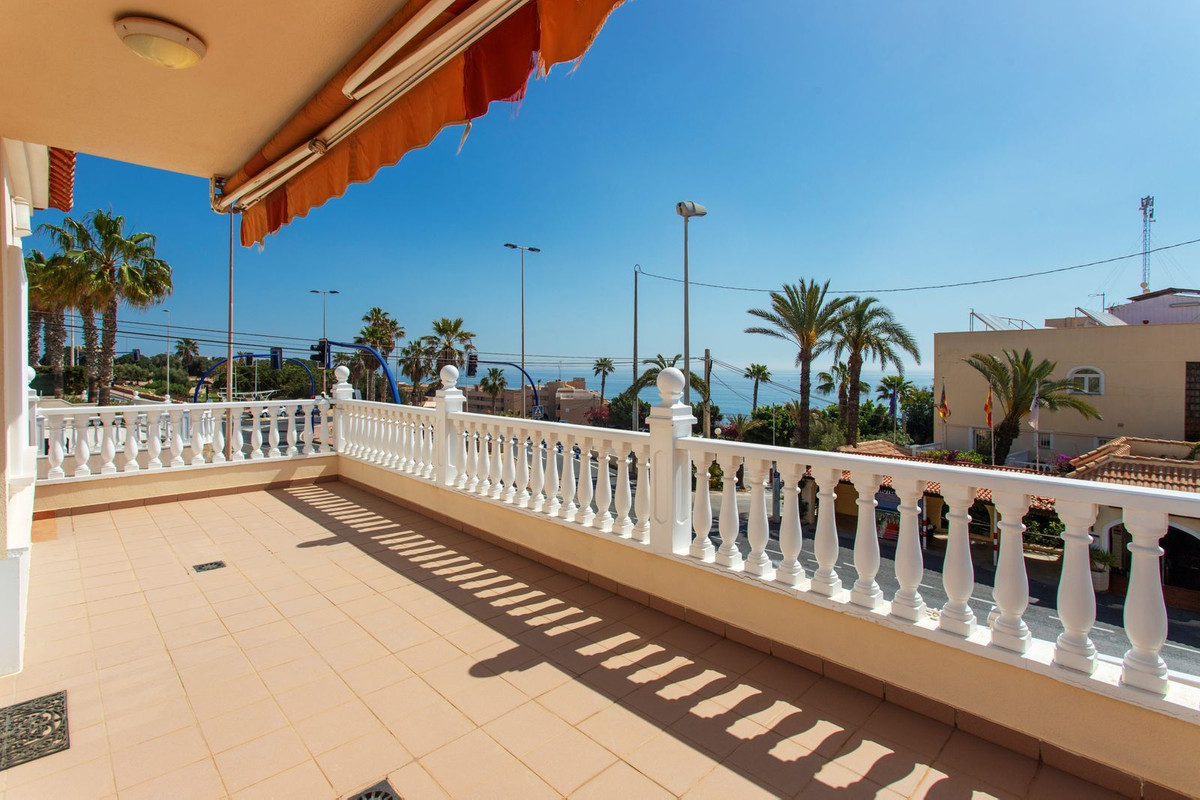 4 Bed Townhouse for sale in Torrevieja Costa Blanca, Alicante, Spain