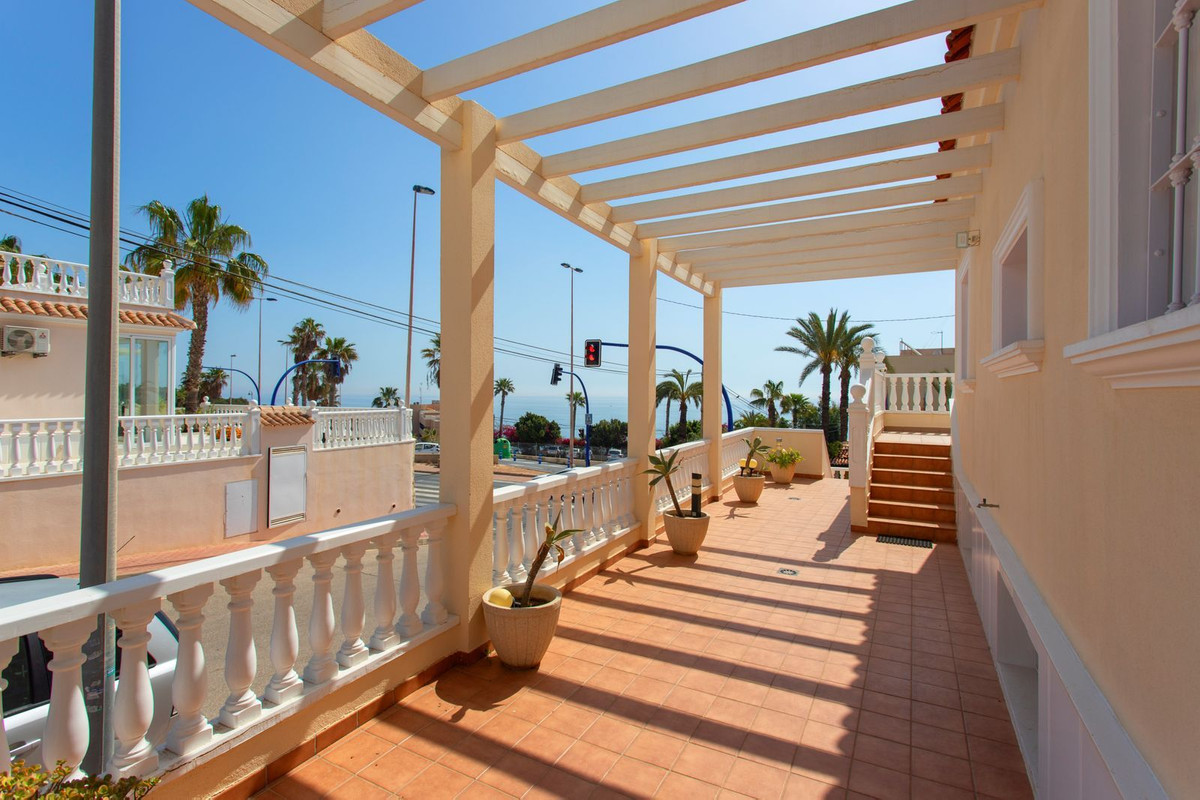 4 Bed Townhouse for sale in Torrevieja Costa Blanca, Alicante, Spain