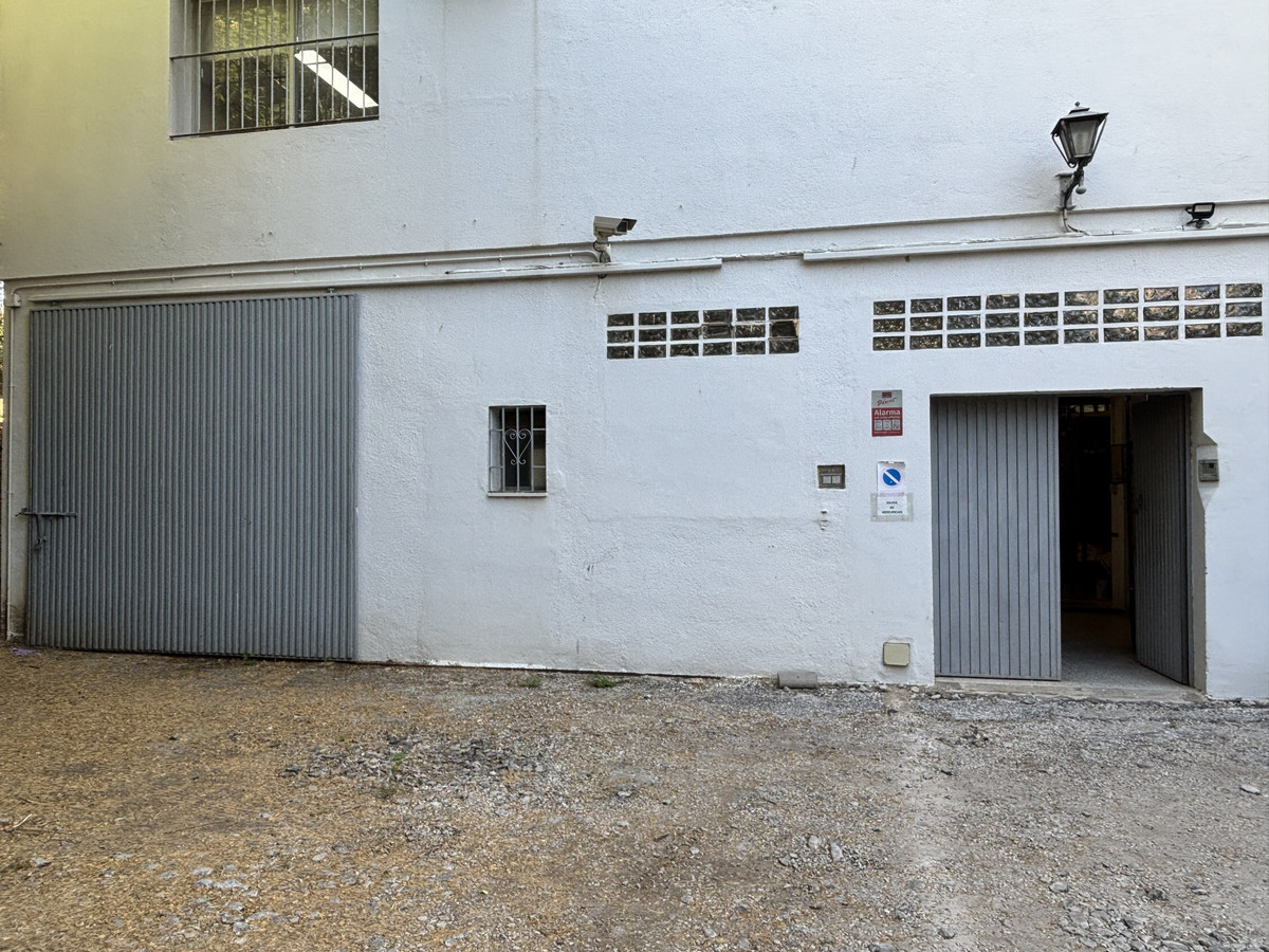 Commercial unit for sale in Marbella Costa Del Sol, Málaga, Spain