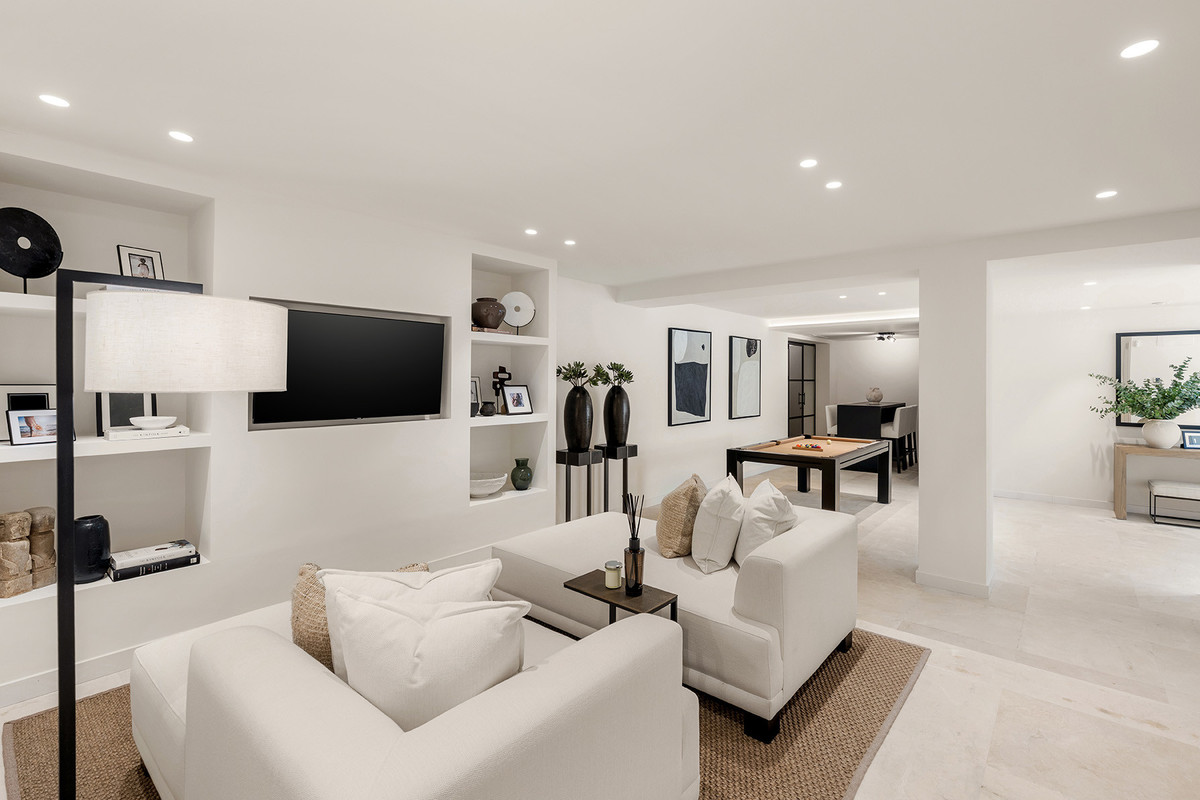 4 Bed Townhouse for sale in Las Brisas Costa Del Sol, Málaga, Spain