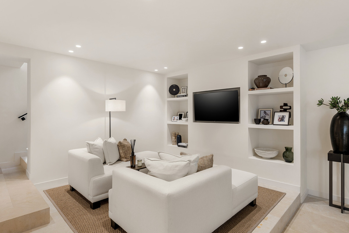 4 Bed Townhouse for sale in Las Brisas Costa Del Sol, Málaga, Spain