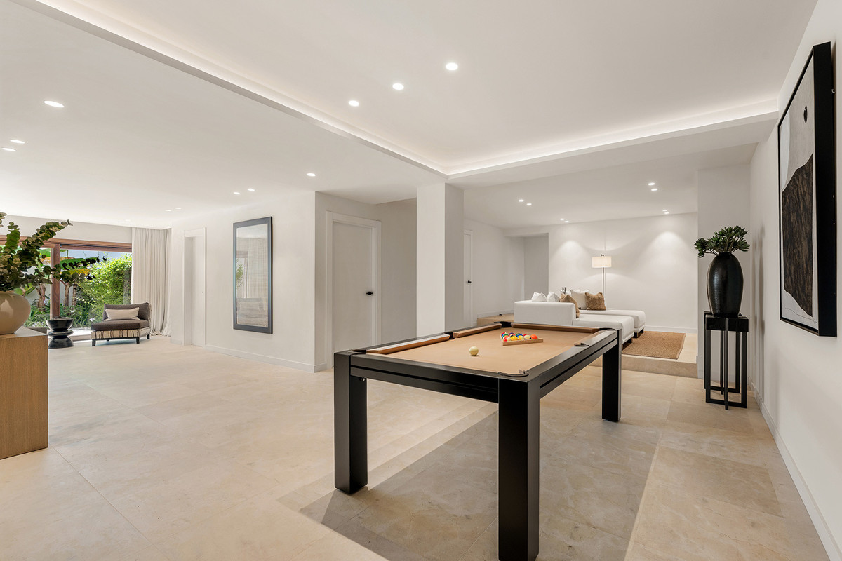 4 Bed Townhouse for sale in Las Brisas Costa Del Sol, Málaga, Spain