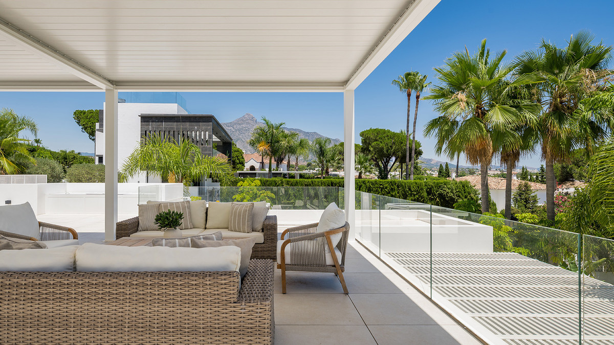 4 Bed Townhouse for sale in Las Brisas Costa Del Sol, Málaga, Spain