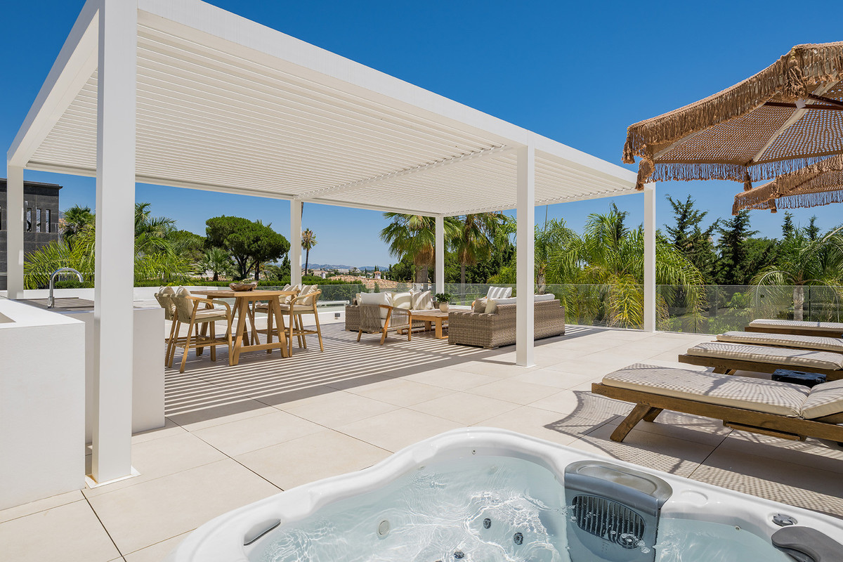 4 Bed Townhouse for sale in Las Brisas Costa Del Sol, Málaga, Spain