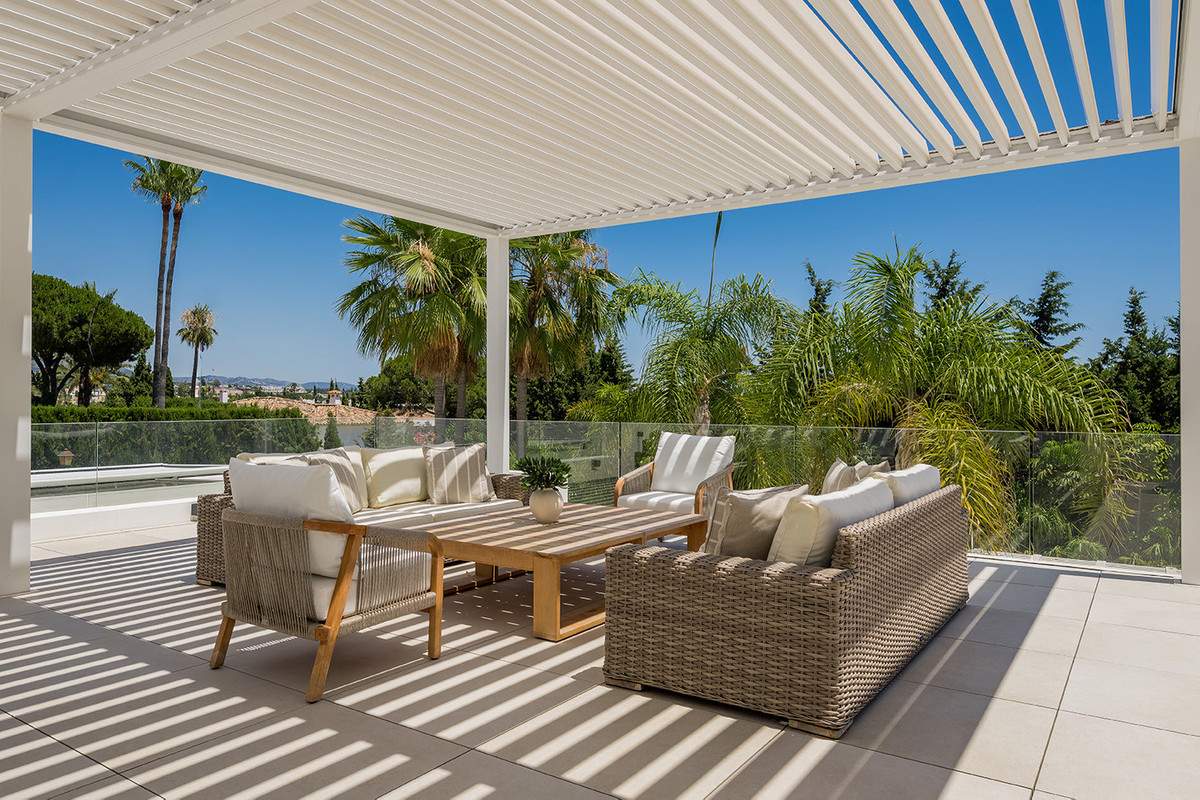 4 Bed Townhouse for sale in Las Brisas Costa Del Sol, Málaga, Spain