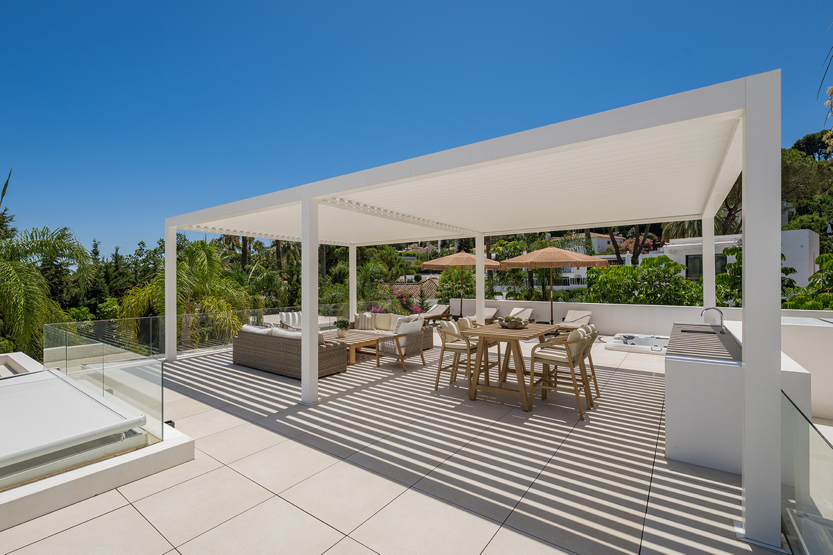 4 Bed Townhouse for sale in Las Brisas Costa Del Sol, Málaga, Spain