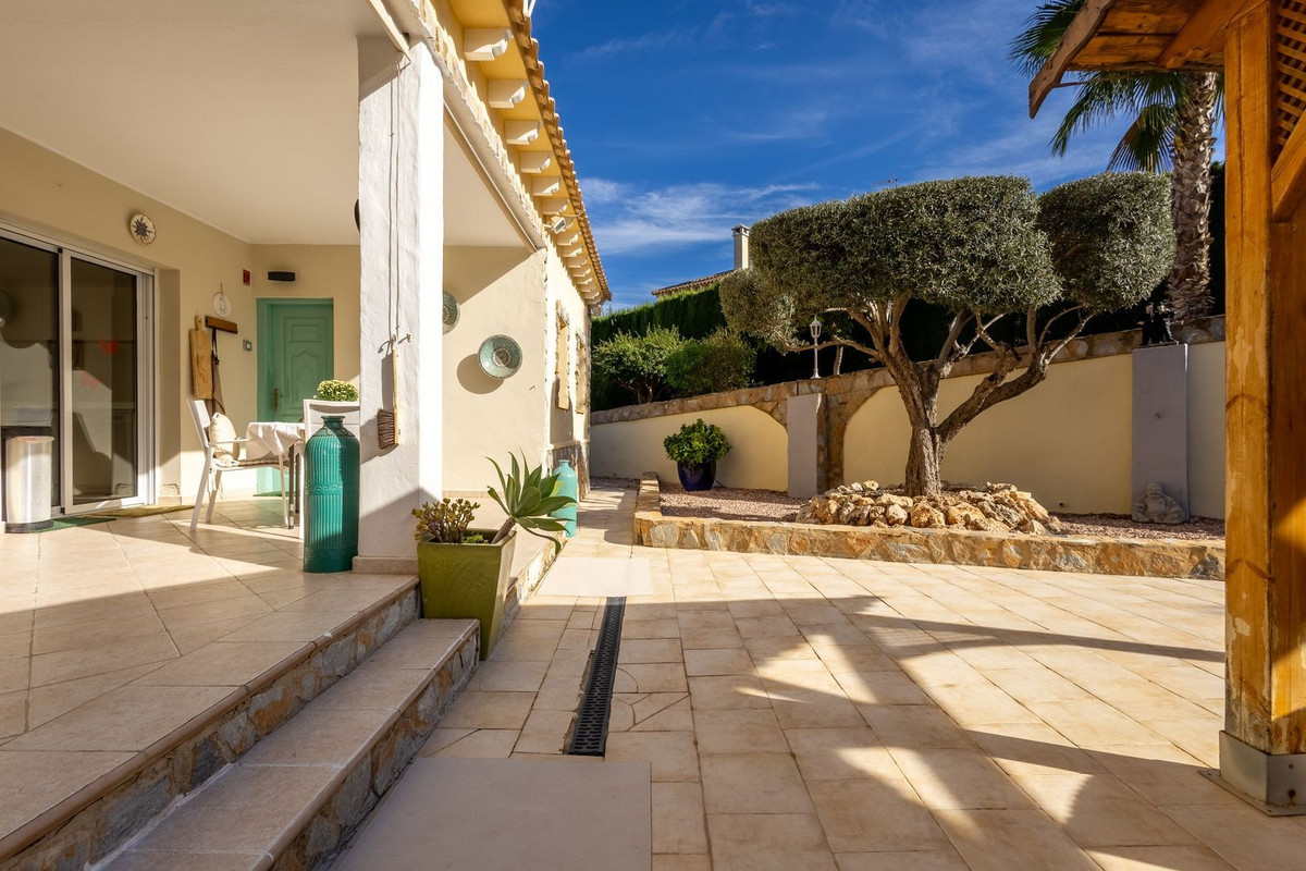 Se vende Villa - Chalet de 5 dormitorios en Costa Blanca, Alicante, España