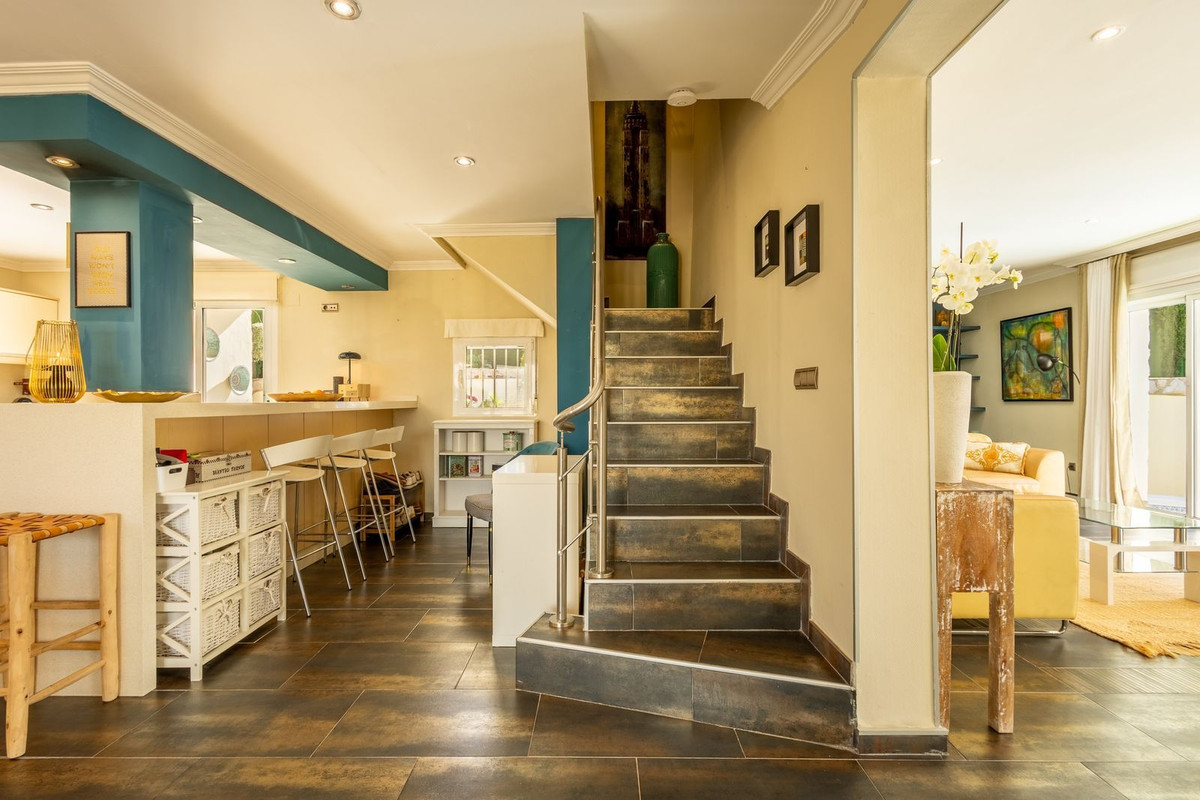 Se vende Villa - Chalet de 5 dormitorios en Costa Blanca, Alicante, España