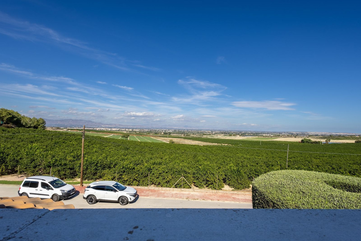 Se vende Villa - Chalet de 5 dormitorios en Costa Blanca, Alicante, España