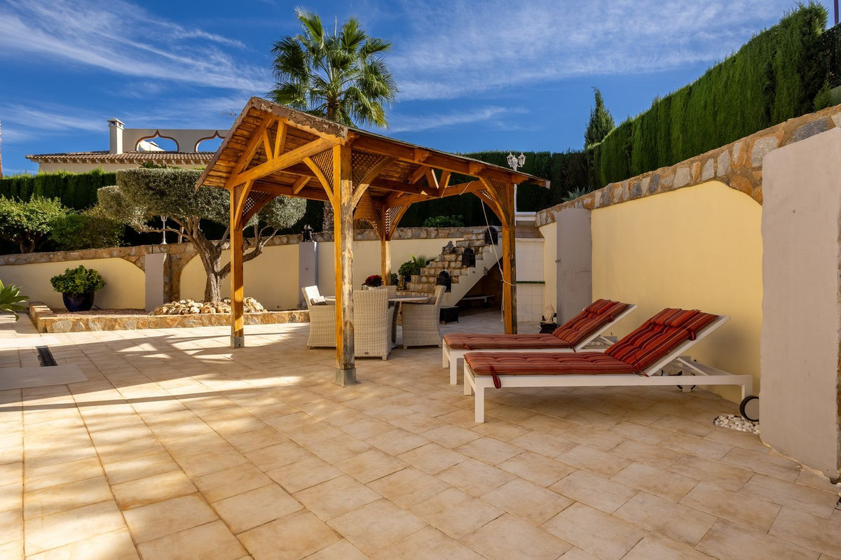 Se vende Villa - Chalet de 5 dormitorios en Costa Blanca, Alicante, España