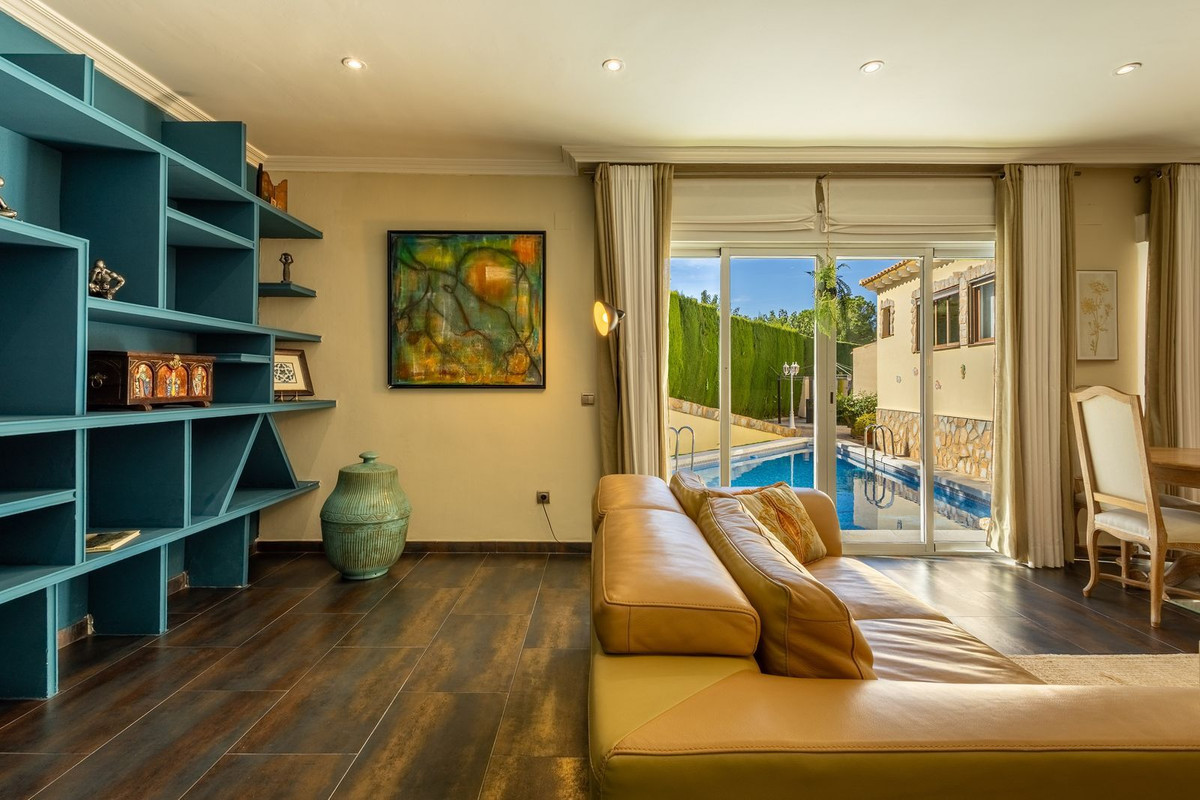 Se vende Villa - Chalet de 5 dormitorios en Costa Blanca, Alicante, España
