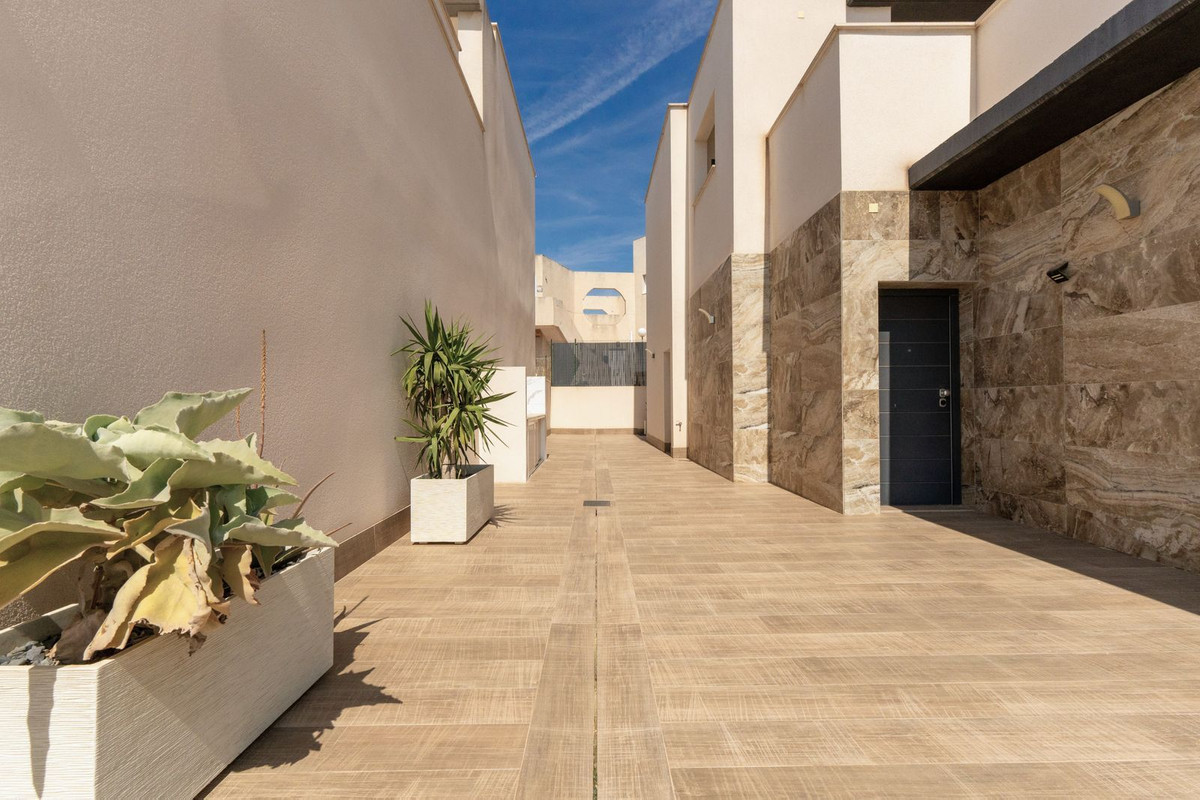 3 Bed Townhouse for sale in San Miguel De Salinas Costa Blanca, Alicante, Spain