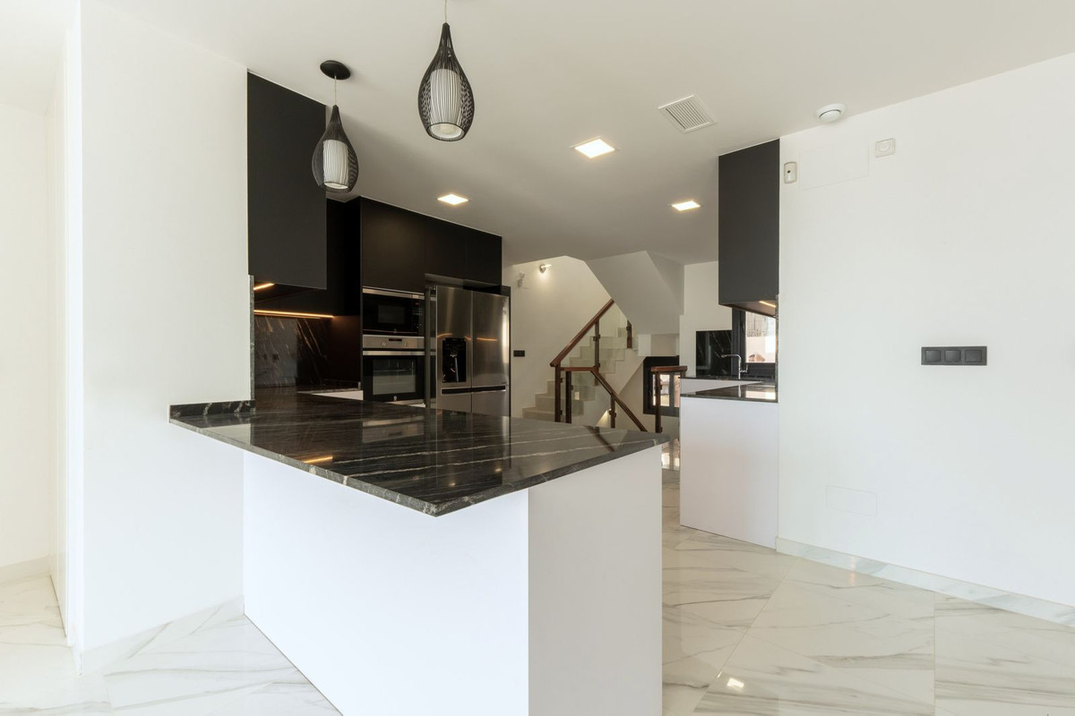 3 Bed Townhouse for sale in San Miguel De Salinas Costa Blanca, Alicante, Spain