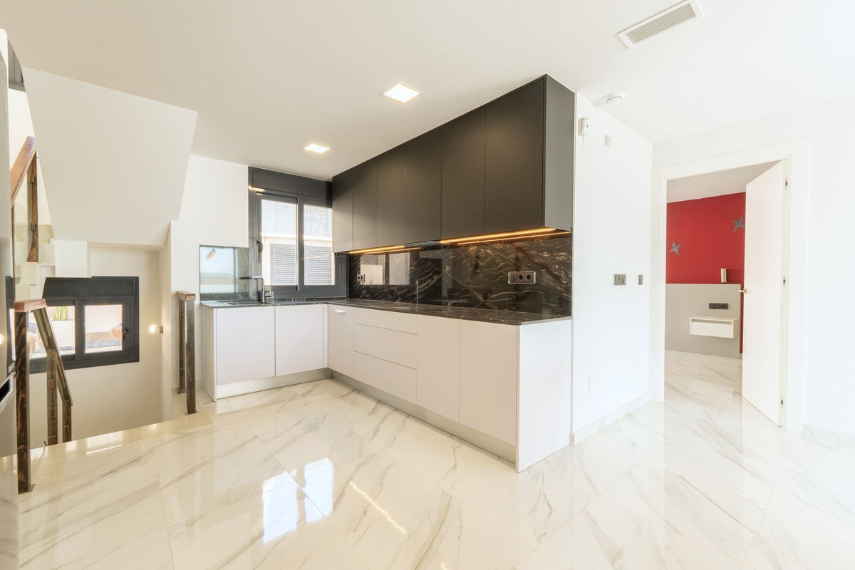3 Bed Townhouse for sale in San Miguel De Salinas Costa Blanca, Alicante, Spain