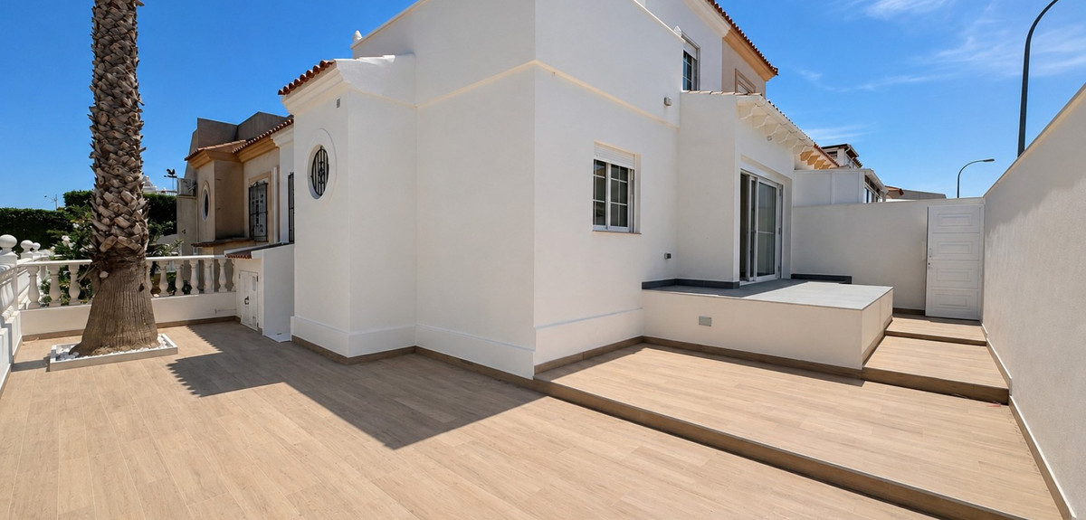 3 Bed Townhouse for sale in Los Altos Costa Blanca, Alicante, Spain
