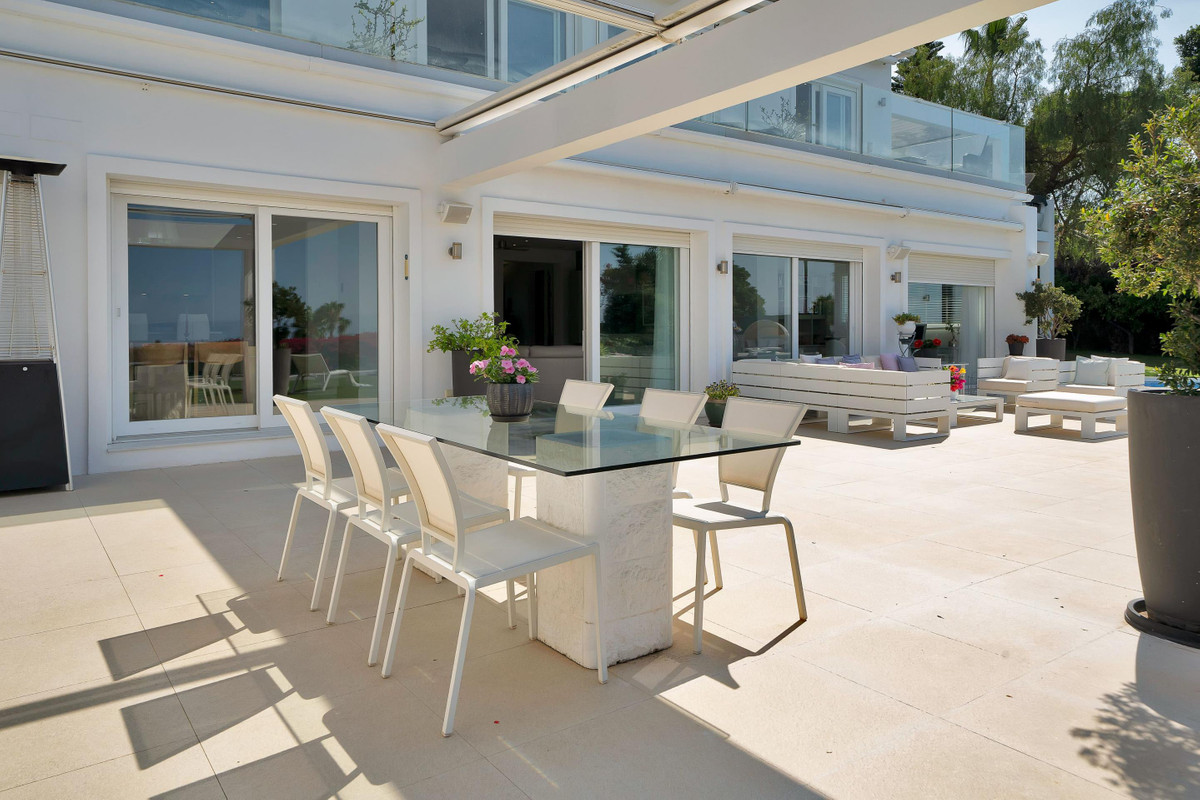 6 Bed Townhouse for sale in Sierra Blanca Costa Del Sol, Málaga, Spain