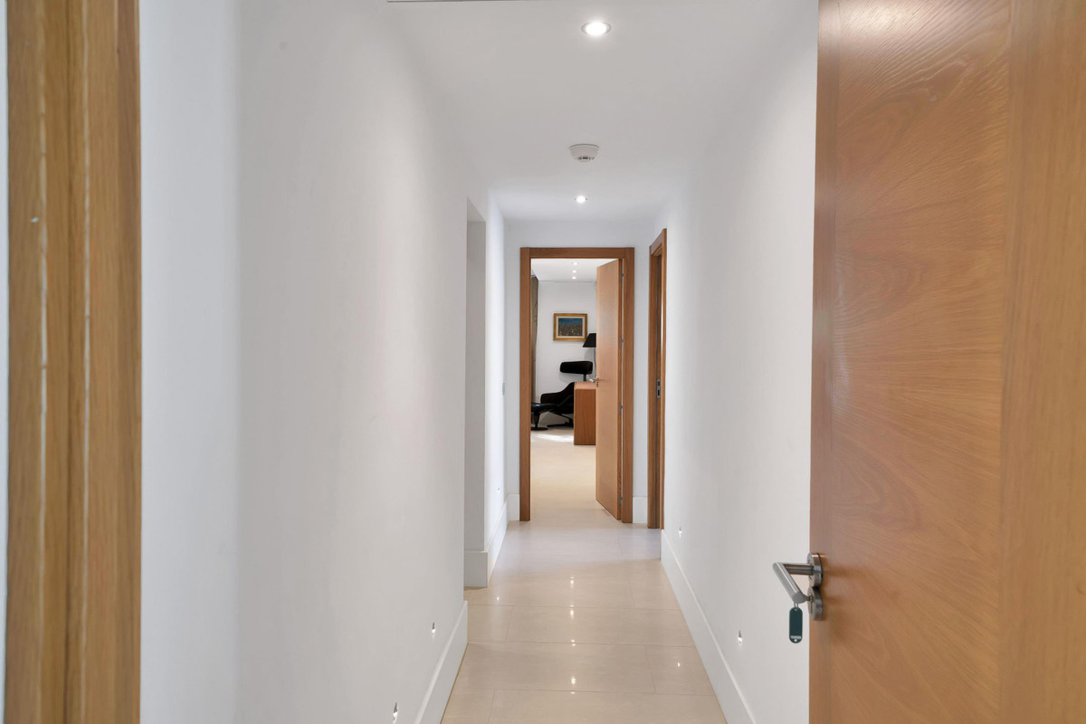 6 Bed Townhouse for sale in Sierra Blanca Costa Del Sol, Málaga, Spain