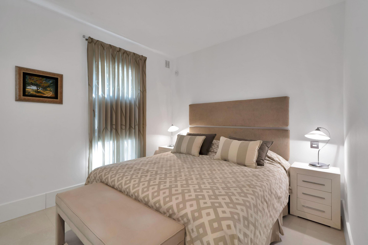 6 Bed Townhouse for sale in Sierra Blanca Costa Del Sol, Málaga, Spain