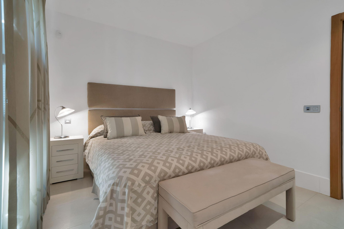 6 Bed Townhouse for sale in Sierra Blanca Costa Del Sol, Málaga, Spain