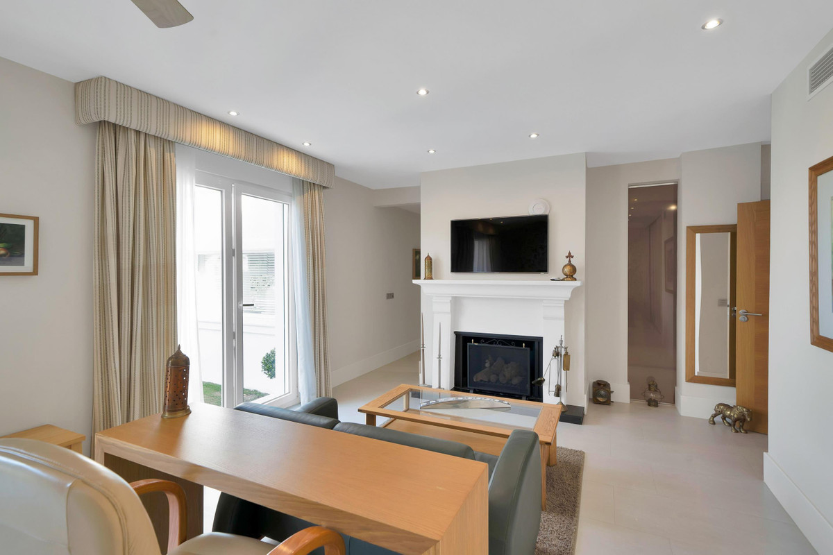 6 Bed Townhouse for sale in Sierra Blanca Costa Del Sol, Málaga, Spain