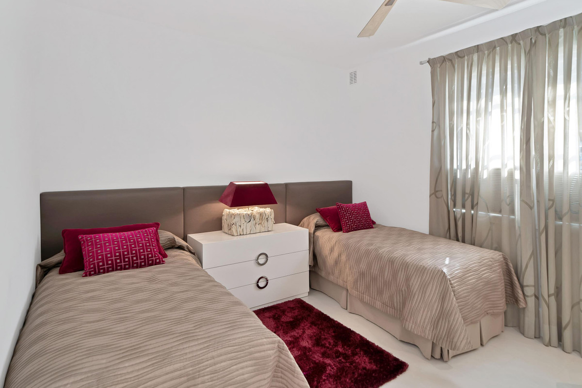6 Bed Townhouse for sale in Sierra Blanca Costa Del Sol, Málaga, Spain