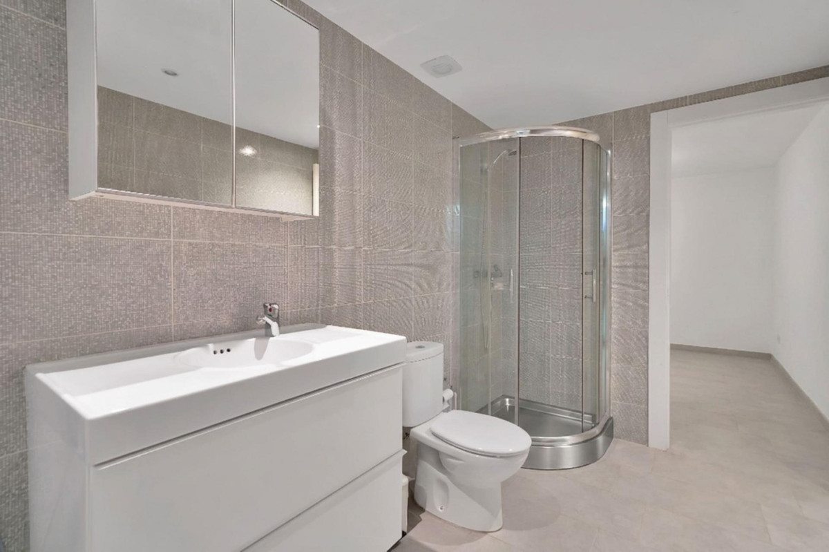 6 Bed Townhouse for sale in Sierra Blanca Costa Del Sol, Málaga, Spain