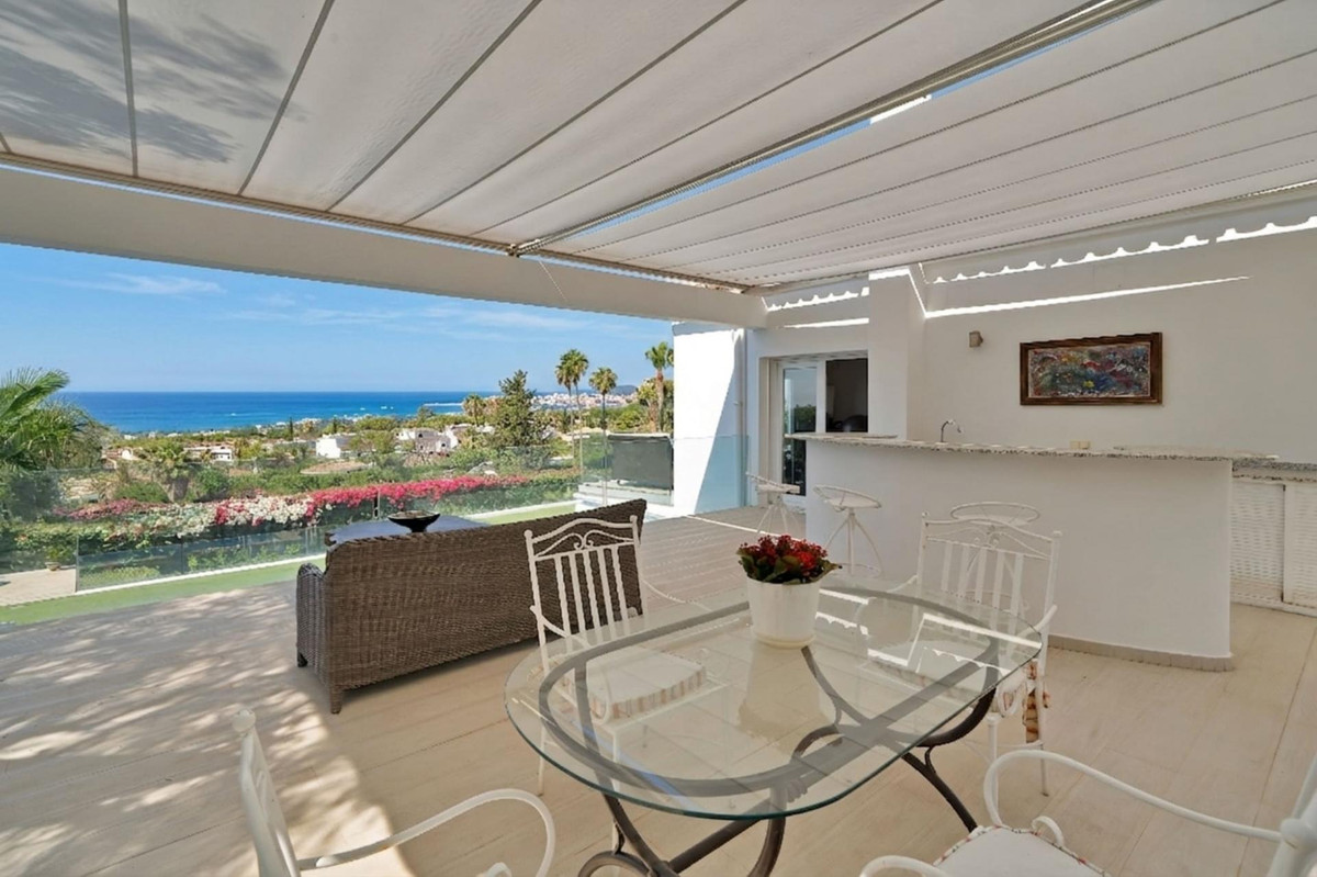 6 Bed Townhouse for sale in Sierra Blanca Costa Del Sol, Málaga, Spain
