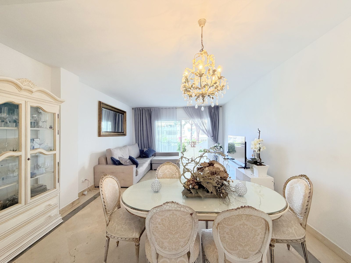 3 Bed Apartment for sale in Estepona Costa Del Sol, Málaga, Spain