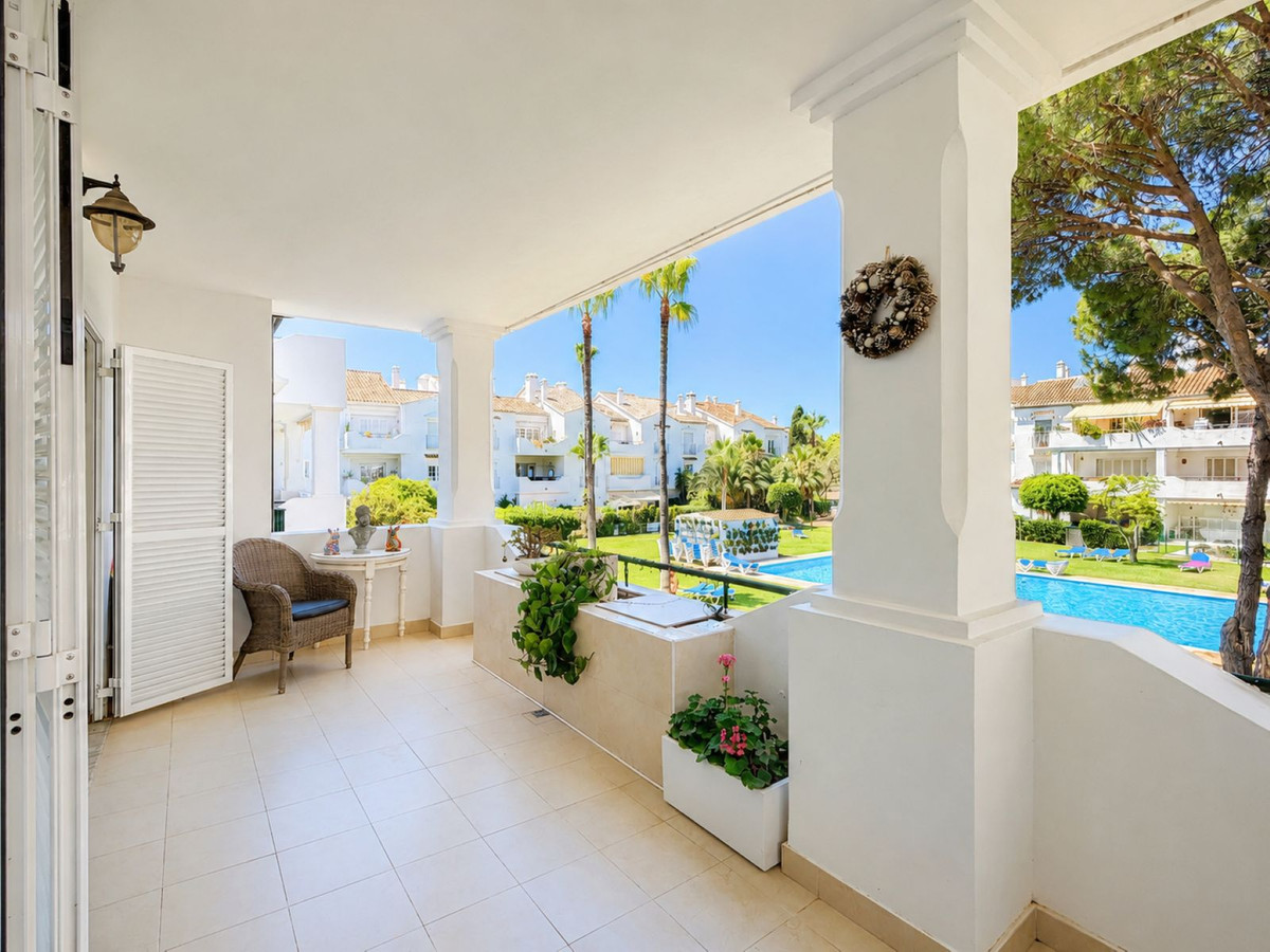 3 Bed Apartment for sale in Estepona Costa Del Sol, Málaga, Spain