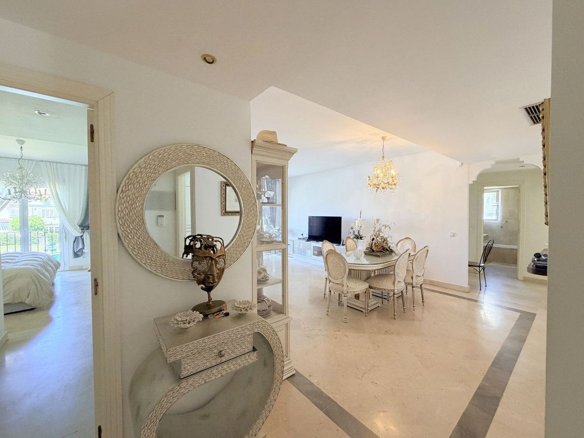 3 Bed Apartment for sale in Estepona Costa Del Sol, Málaga, Spain