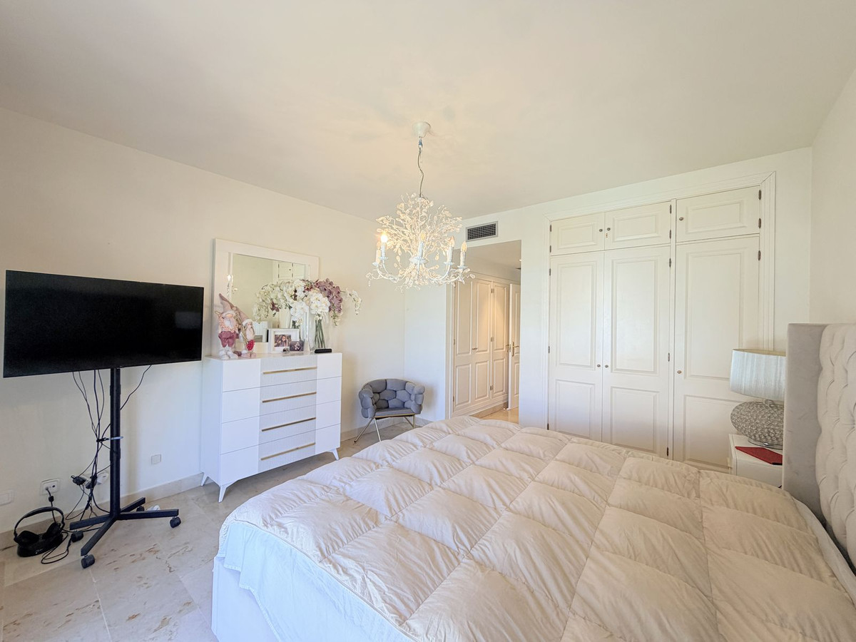 3 Bed Apartment for sale in Estepona Costa Del Sol, Málaga, Spain