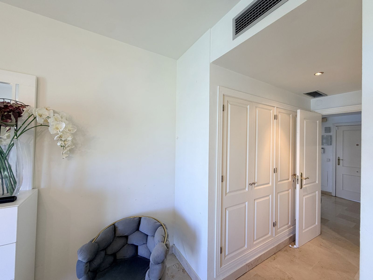 3 Bed Apartment for sale in Estepona Costa Del Sol, Málaga, Spain