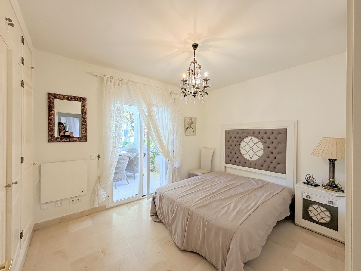 3 Bed Apartment for sale in Estepona Costa Del Sol, Málaga, Spain