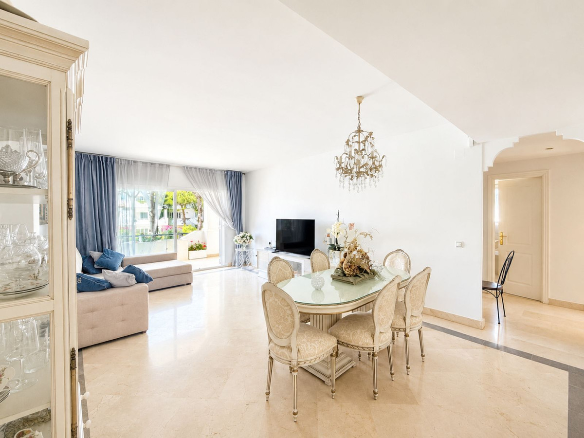 3 Bed Apartment for sale in Estepona Costa Del Sol, Málaga, Spain