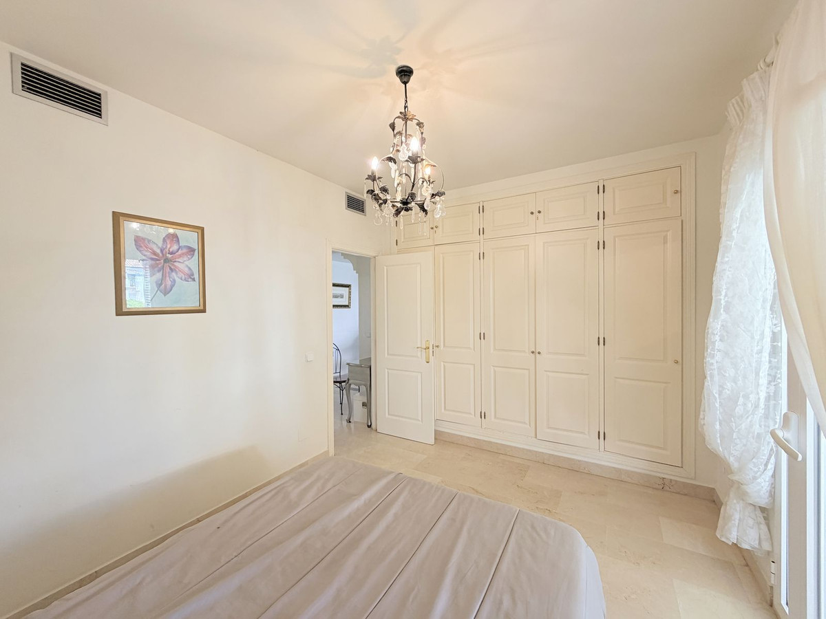 3 Bed Apartment for sale in Estepona Costa Del Sol, Málaga, Spain