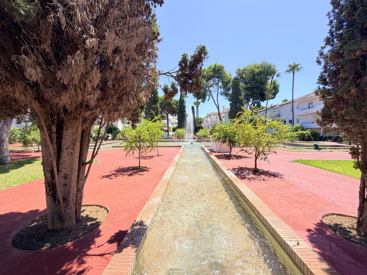 3 Bed Apartment for sale in Estepona Costa Del Sol, Málaga, Spain