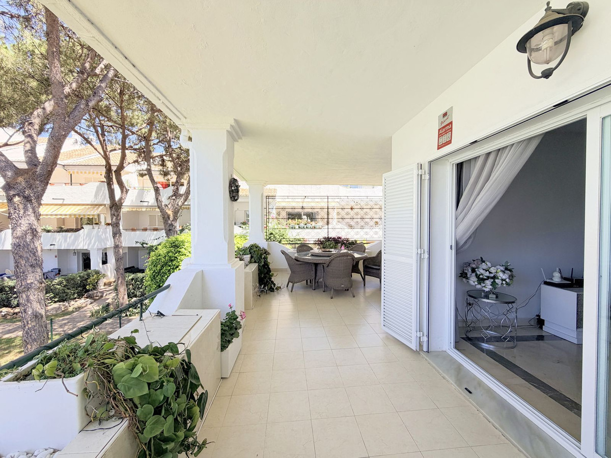 3 Bed Apartment for sale in Estepona Costa Del Sol, Málaga, Spain