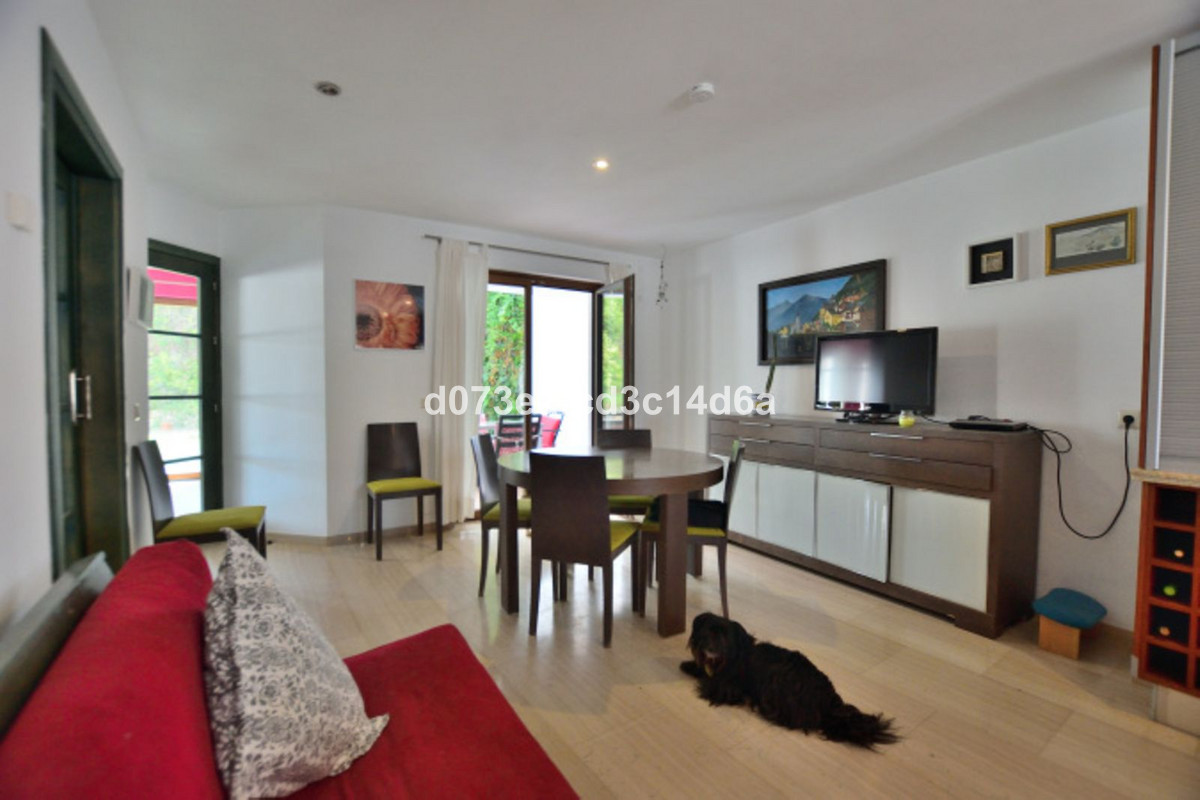 5 Bed Townhouse for sale in Ronda Costa Del Sol, Málaga, Spain