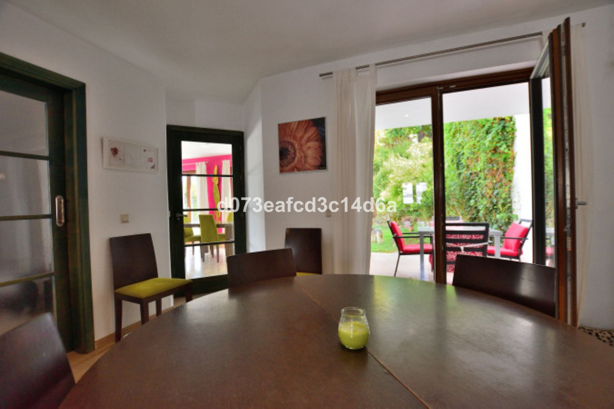 5 Bed Townhouse for sale in Ronda Costa Del Sol, Málaga, Spain