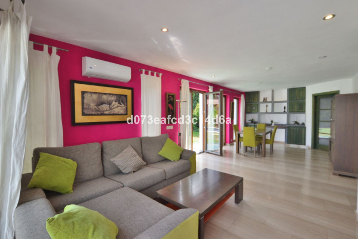 5 Bed Townhouse for sale in Ronda Costa Del Sol, Málaga, Spain
