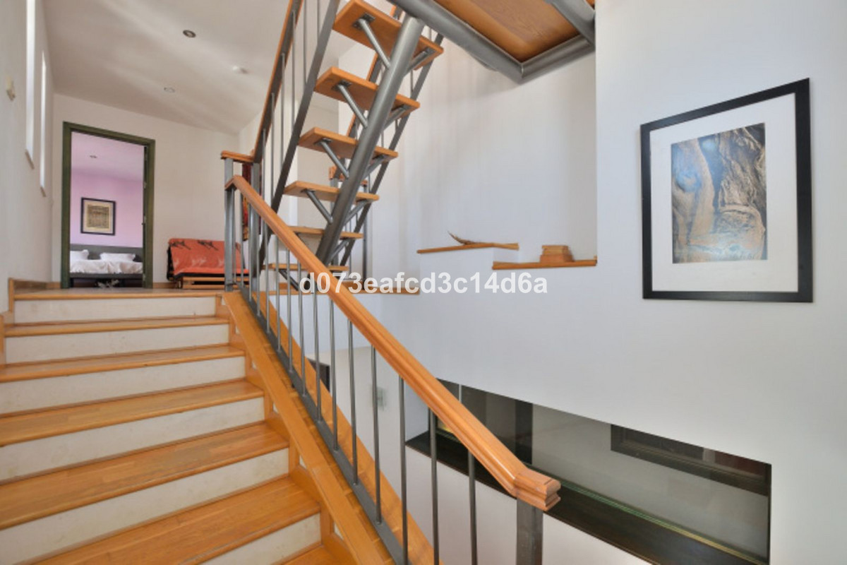 5 Bed Townhouse for sale in Ronda Costa Del Sol, Málaga, Spain