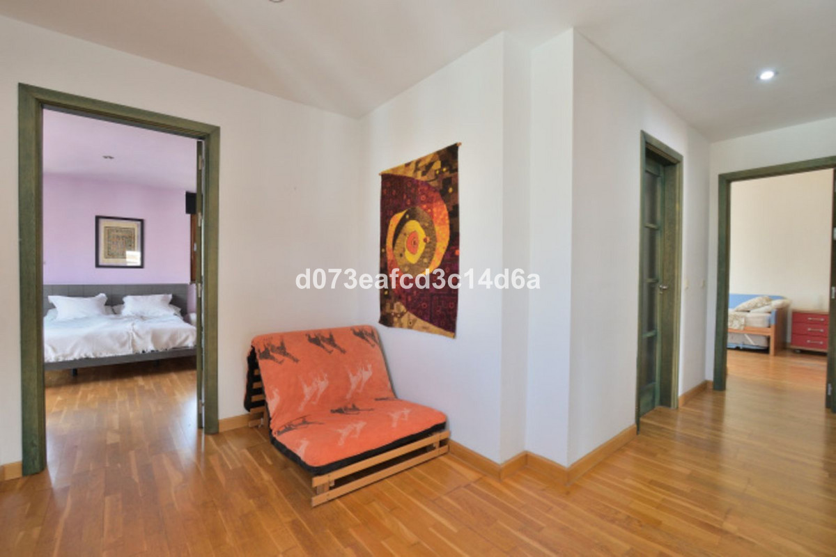 5 Bed Townhouse for sale in Ronda Costa Del Sol, Málaga, Spain