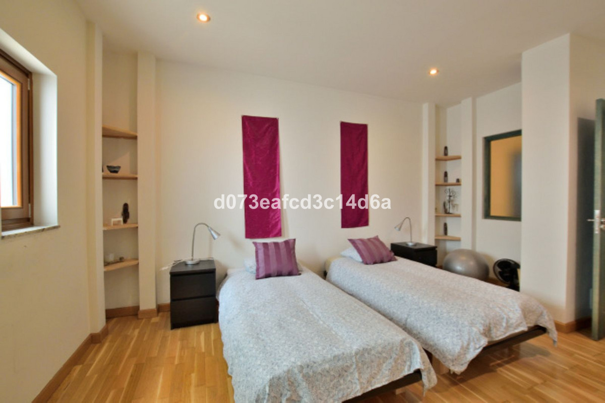 5 Bed Townhouse for sale in Ronda Costa Del Sol, Málaga, Spain
