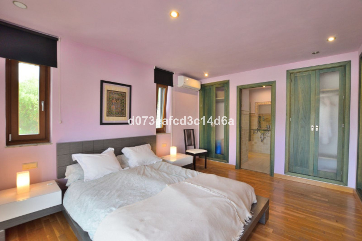 5 Bed Townhouse for sale in Ronda Costa Del Sol, Málaga, Spain