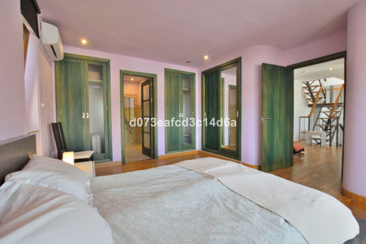 5 Bed Townhouse for sale in Ronda Costa Del Sol, Málaga, Spain