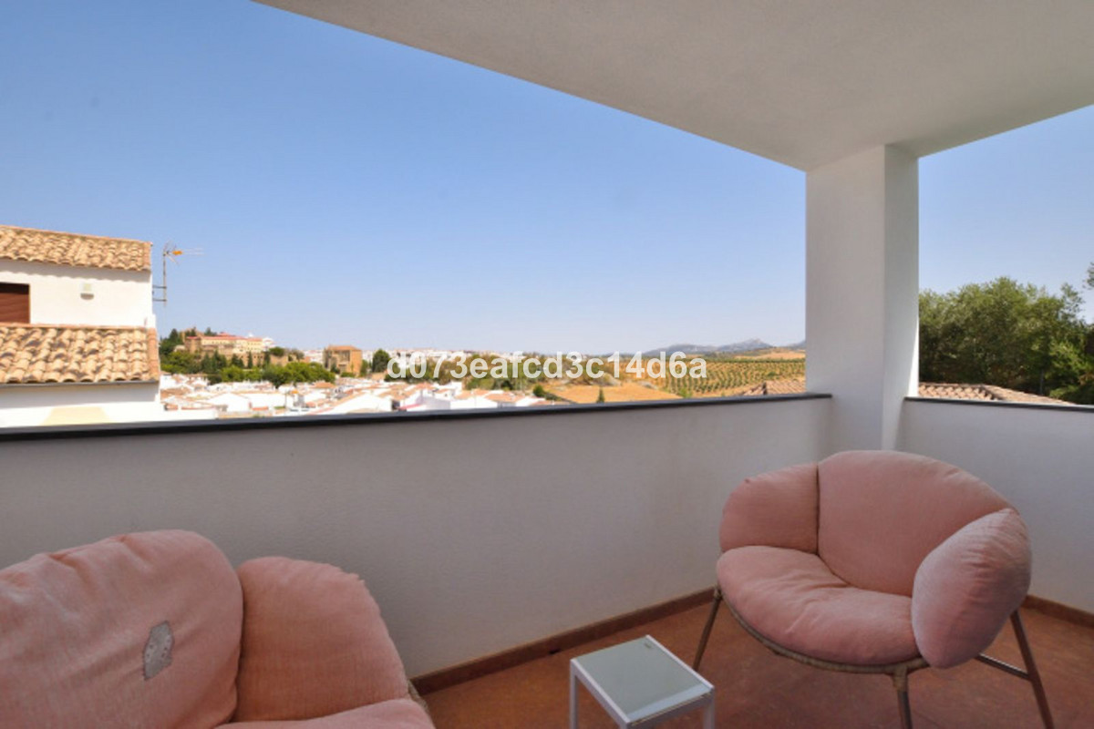 5 Bed Townhouse for sale in Ronda Costa Del Sol, Málaga, Spain