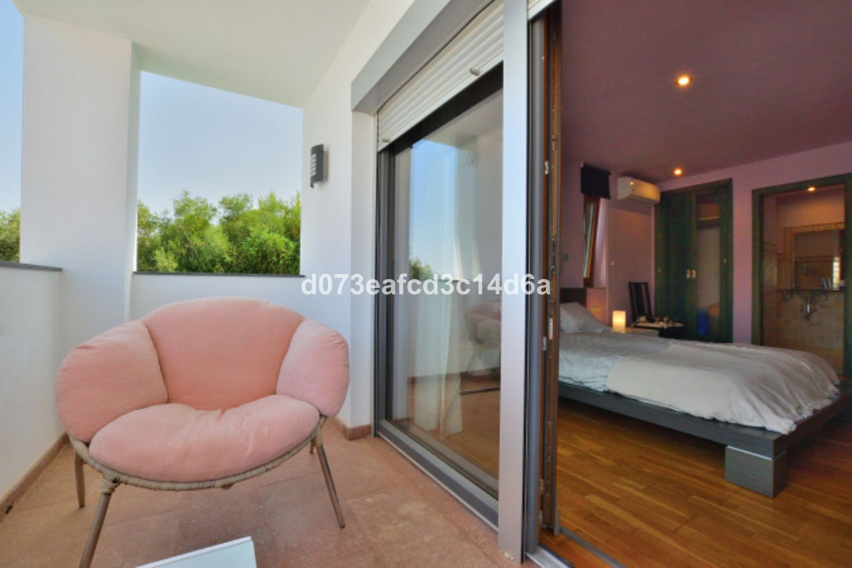 5 Bed Townhouse for sale in Ronda Costa Del Sol, Málaga, Spain