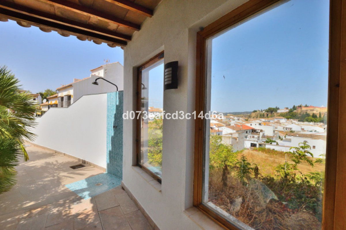 5 Bed Townhouse for sale in Ronda Costa Del Sol, Málaga, Spain